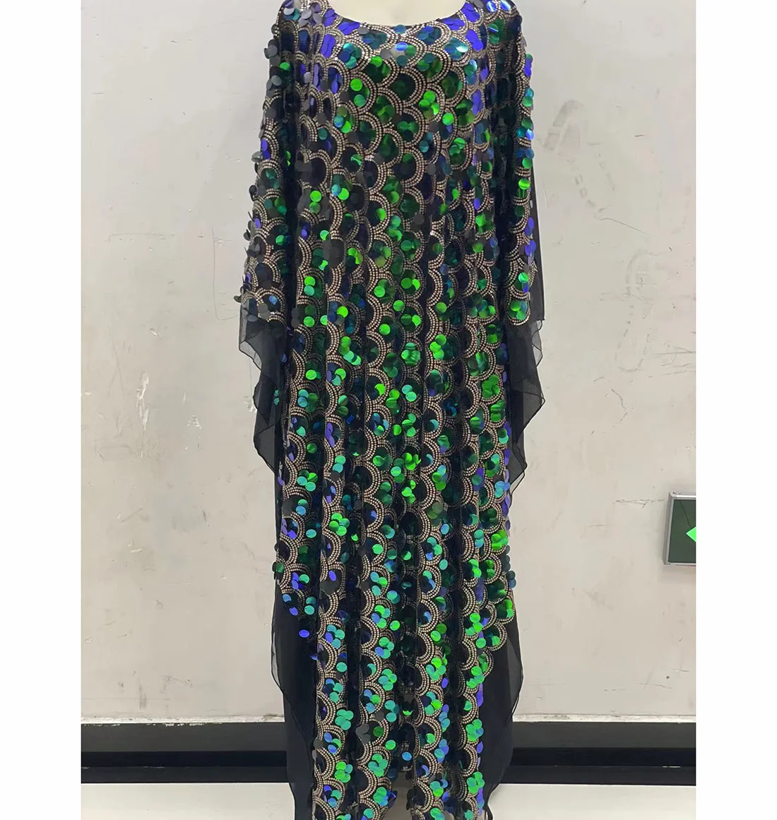 

Super Size Bust New Style Africa Women's Dashiki Abaya Chiffon Fabrics With Sequins Beads Embroidery Loose Long Dress Free Size