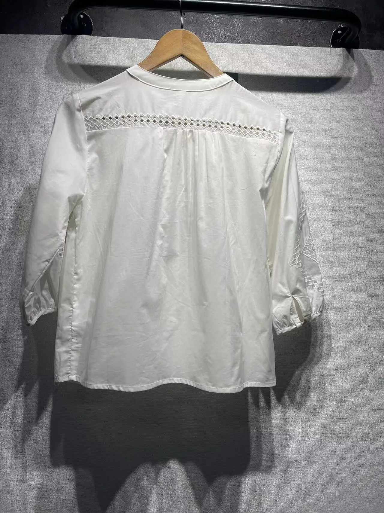 Chemise Brodée Ajourée à Simple Boutonnage et Col Rond pour Femme, Chemisier Décontracté à Manches Bouffantes, Nouvelle Collection Printemps Été 2024