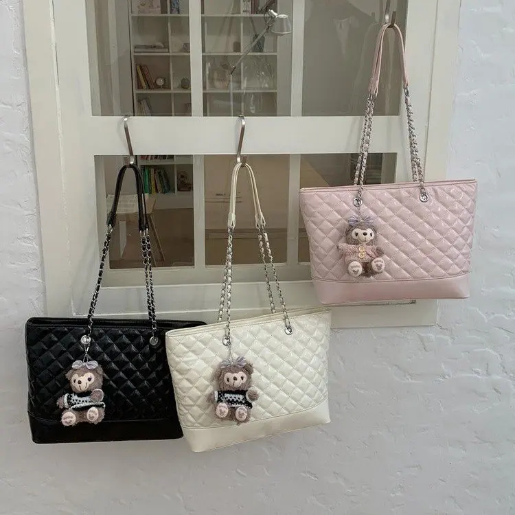 

2026 New Arrival Women's Tote Bag, Quilted Pattern, Chain Shoulder Strap, Cute Plush Bear Charm
