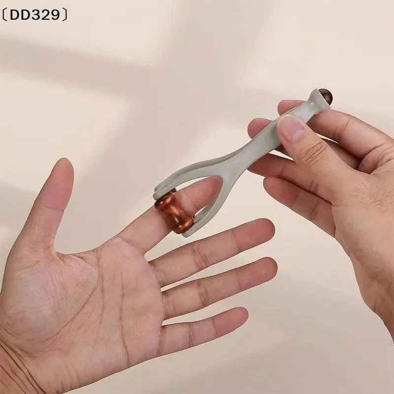 Masseur pour les doigts, masseur pour les mains, adapté au syndrome du canal carpien. Outil de massage à rouleaux en bois dur pour soulager les inconforts des mains,〔DD329〕
