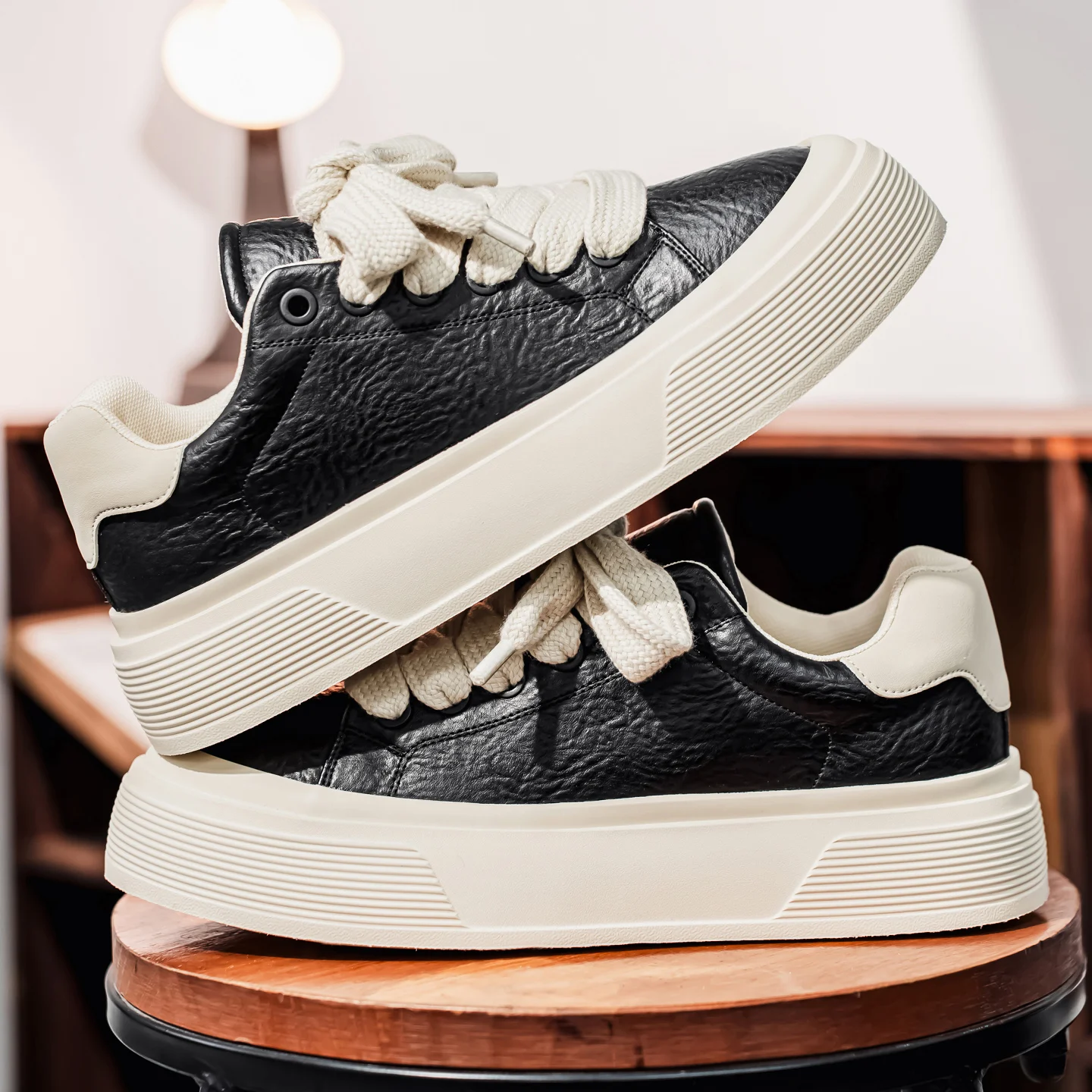 

Chunky Sneakers Mens Designer Easy Matching Board Shoes Fashion Casual Leather Fabric Breathable Height Increased Platform Shoes