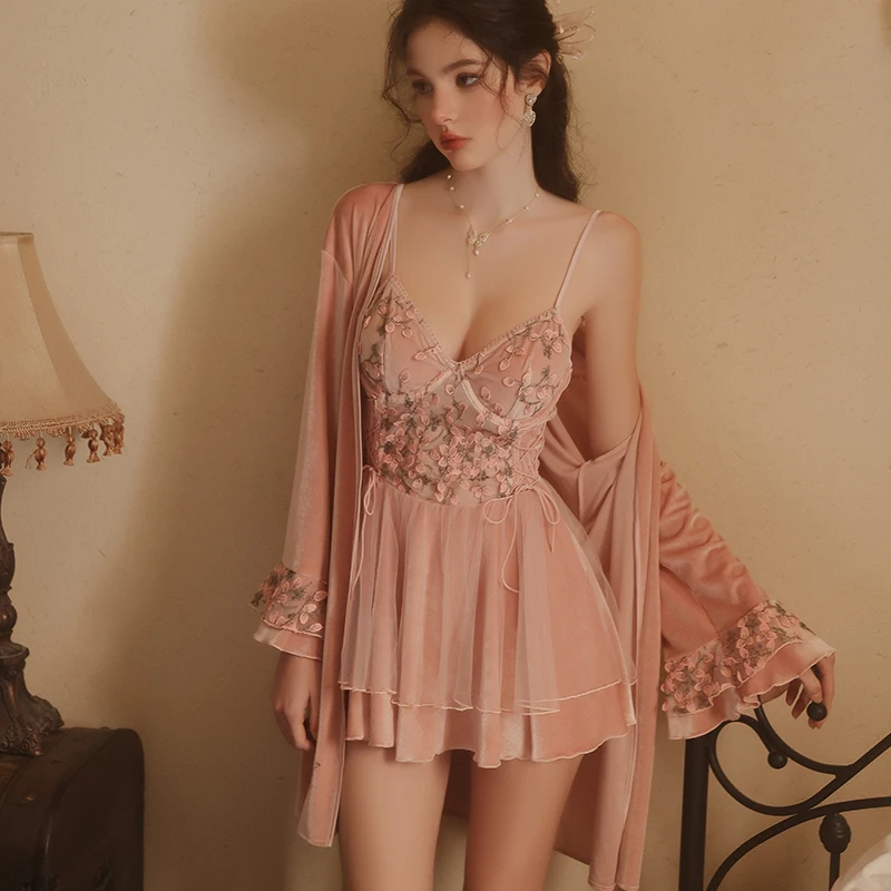 

Plus Size Women's Sleepwear Set: Underwire Push-Up Camisole Nightgown + Robe, Soft Homewear for Comfortable Sleep