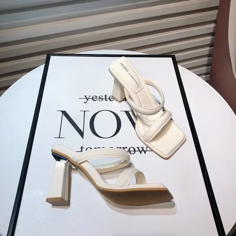 High-Heeled Shoes Lady Square heel'    Luxury Slides Block 2025 Summer Soft Designer Flat Rubber Fabr