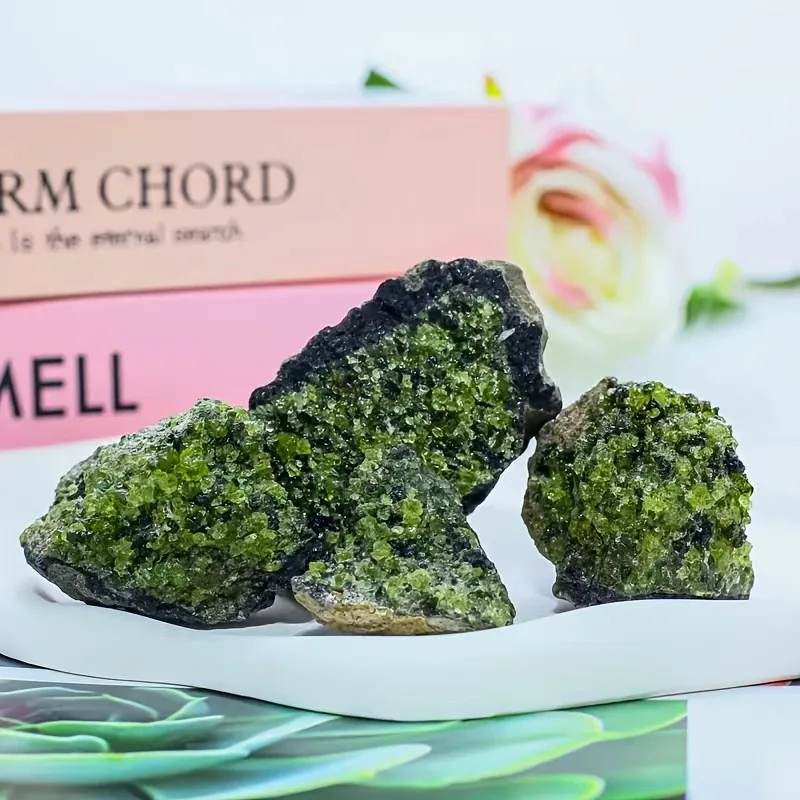 1pc Raw Olivine Stone Natural Green Peridot Crystal Cluster Specimen Healing Crystal with Fresh Green Craft for Crystal Collect