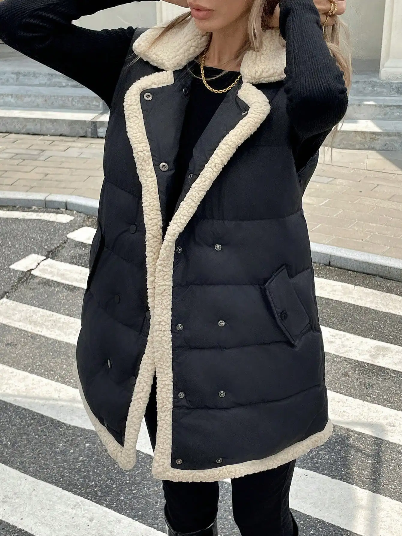 معطف نسائي مبطن كاجوال بألوان متباينة وزر أمامي بدون أكمام وجيب #2