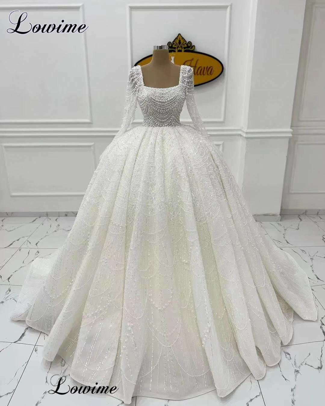 

Elegant Beaded Wedding Dresses Luxury Square Neckline Long Sleeves Wedding Gowns Chapel Formal Brides Dress Vestido De Casamento