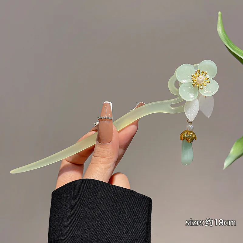 Ancient Pearl Lily Fringe Hairpin New Chinese Back Head Hair Clip Simple Elegant Step Shake Antique Hair Accessories