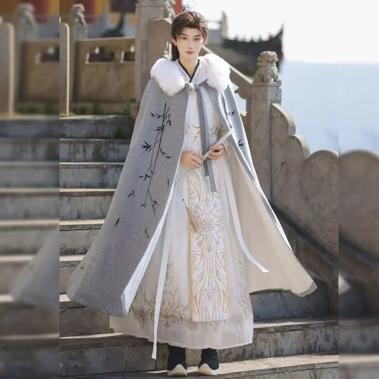 

New Chinese Style Hanfu Cloak Men's Winter Thicken Plush Collar Long Robe Traditional Bamboo Printing Cape Stage COS Clothing