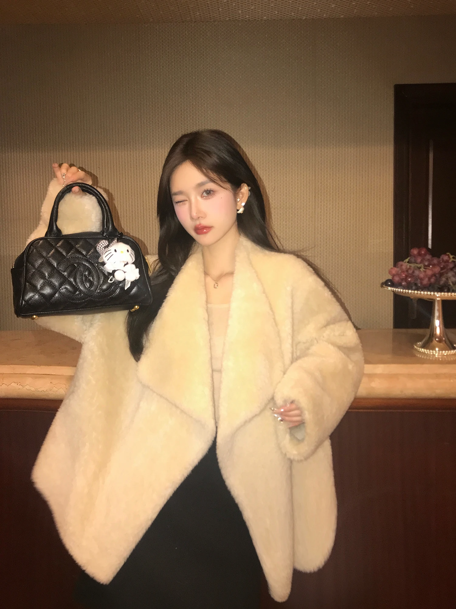 

LM Lazy Sle New 2025 Women's eepskin Coat Thiened Woolen Outerwear Long Sve Commute Sle Loose Fit Warmth