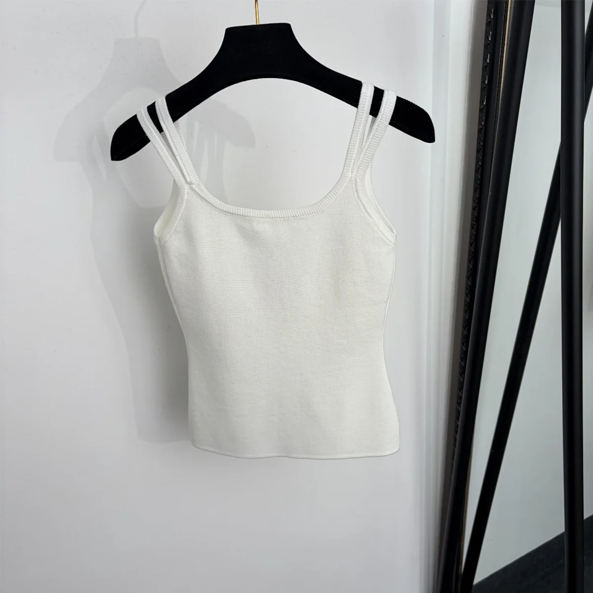 2026 High Quality Women's Pure Desire Style Shoulder Strap with U-shaped Collar, Slim Fit Knitted Short Strap--hb728
