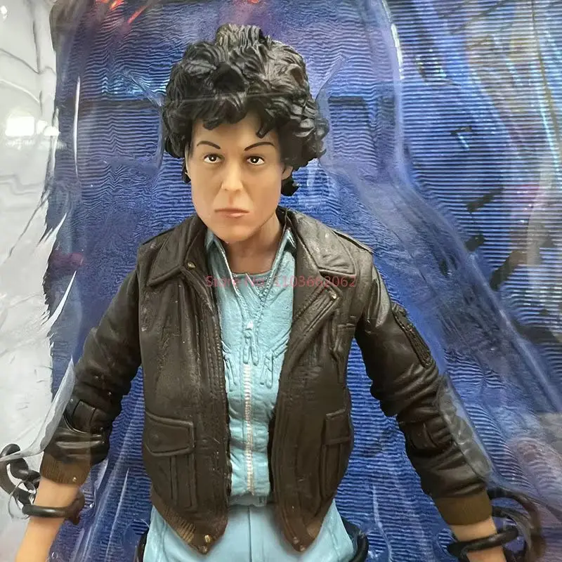 لعبة نموذج شخصية العمل NECA-Alien ، معركة غريبة اثنتي عشرة موجة متضررة غريبة ، عمتي ريبلي ، 7 "، أصلية ، هدايا