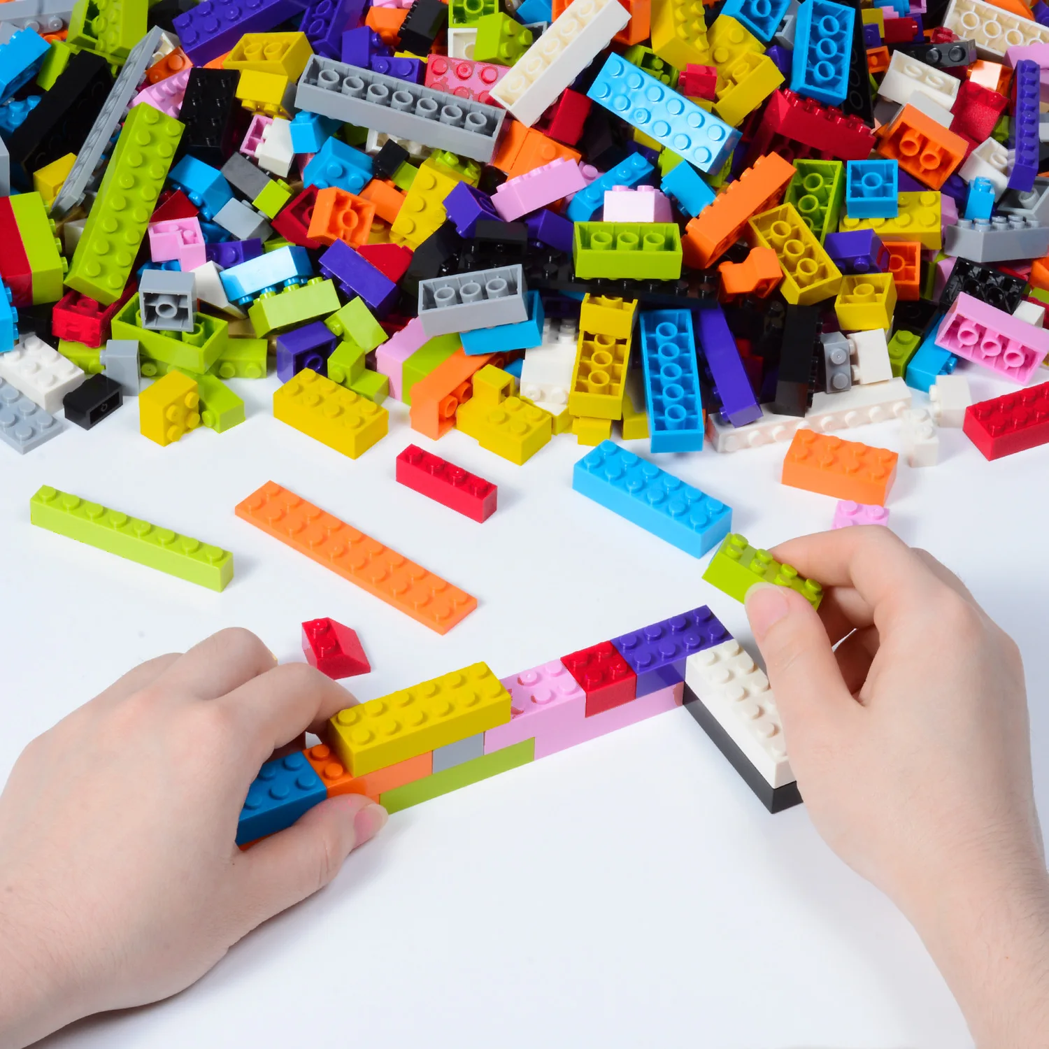 Hot 250-3000g Building Blocks DIY Creative Bricks Compatible Inglys Classic Bricks Bulk Base Plate Educational Toy For Children