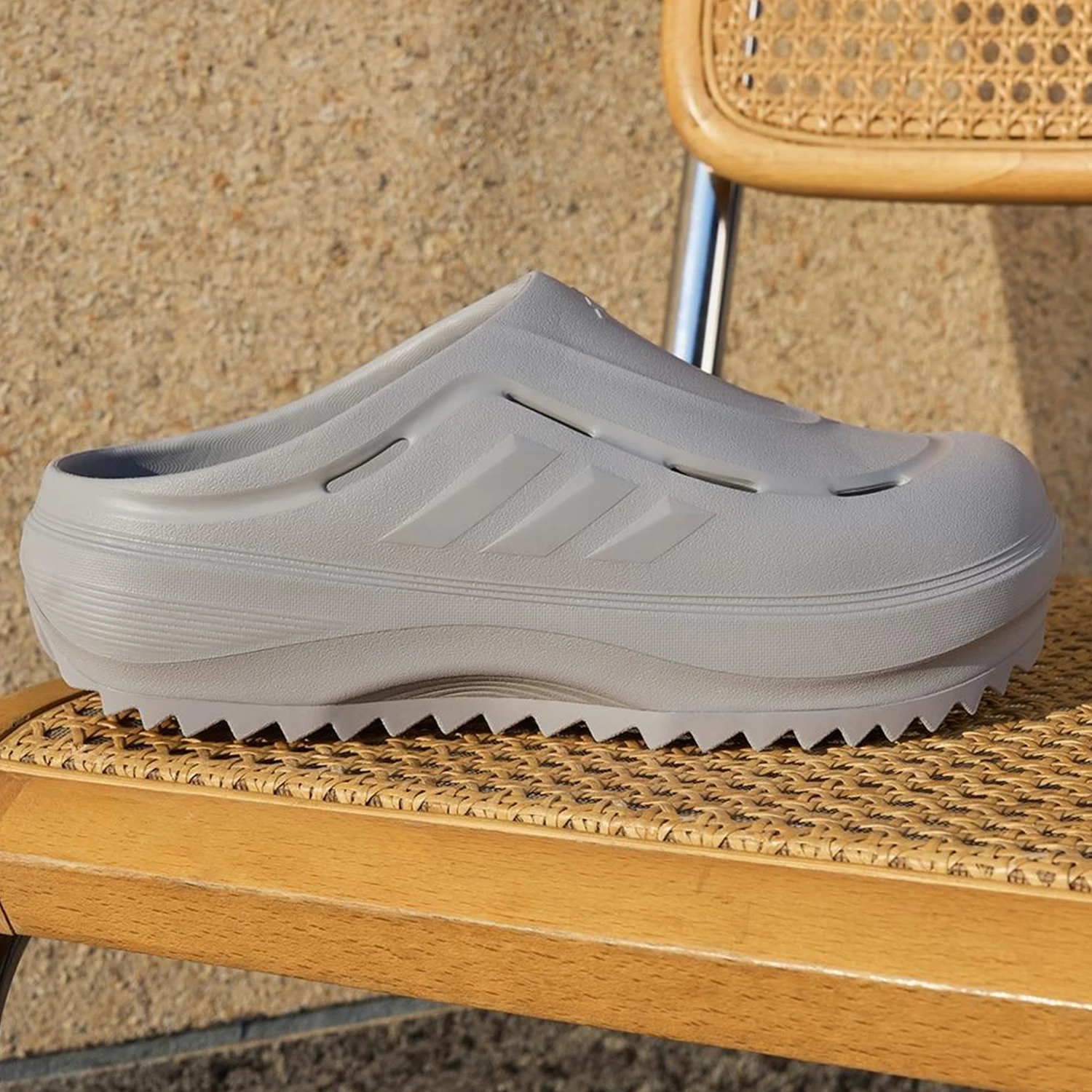 Женские дышащие шлепанцы Adidas Authentic OZWAVE CLOG с толстой подошвой, износостойкие, JR6760