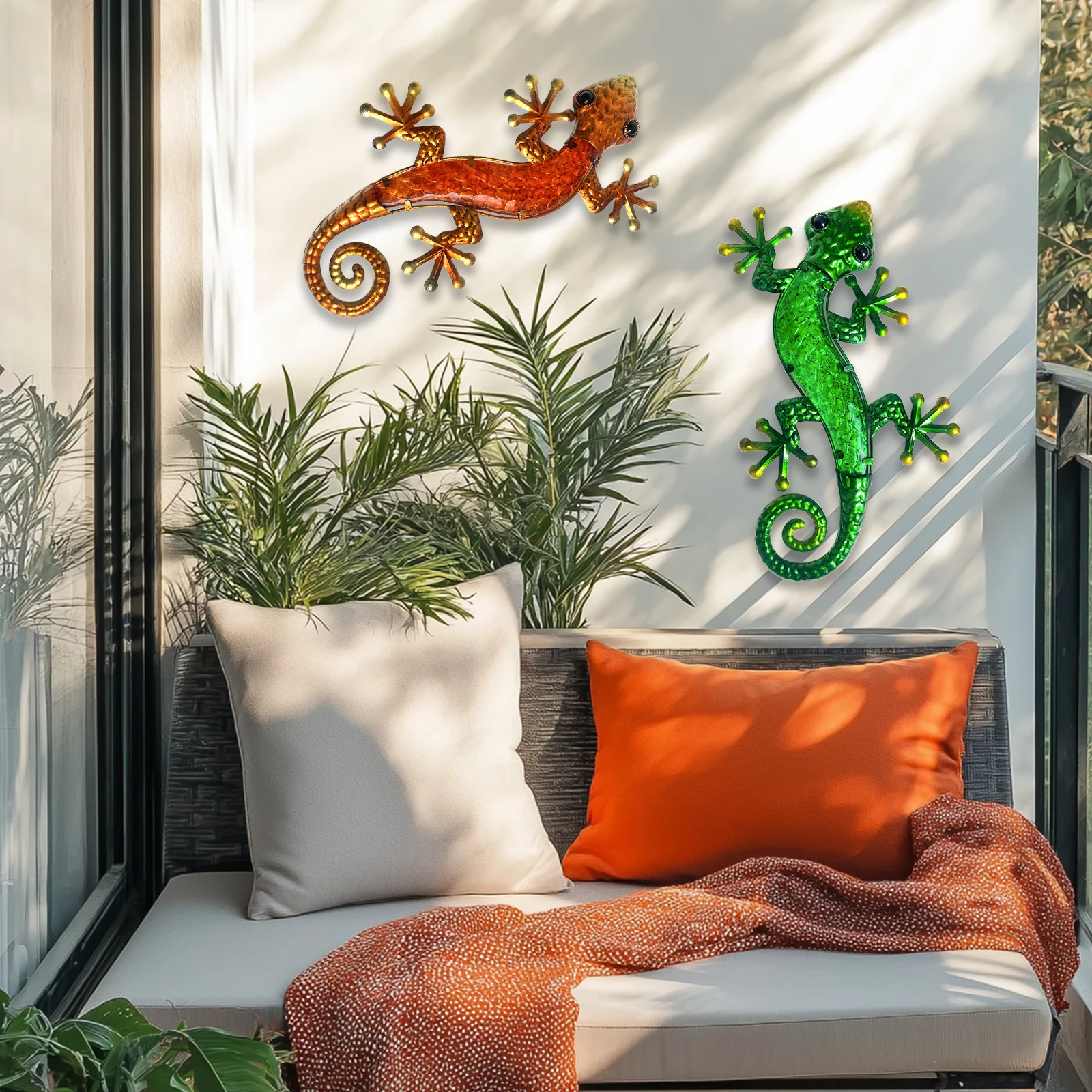 Metal Gecko Wall Art- 15 Inch Lizard Outdoor Decor Hanging Glass Sculpture, 2 Pack Gecko Wall Art Decorations for Garden Fence
