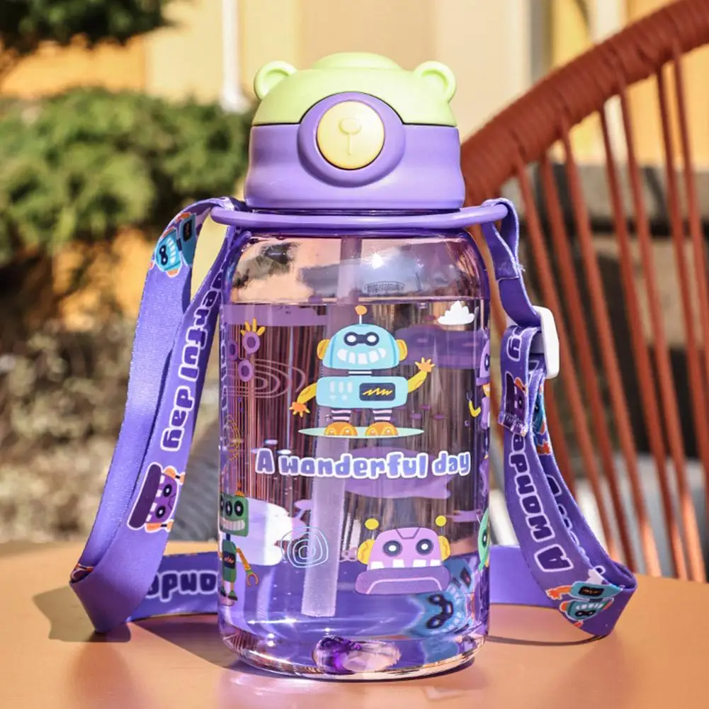 650ml Cute Cartoon Kids Plastic Water Bottle Children\'s Cup Bottles Leakproof Straws With Water Outdoor Sling Portable R2p5