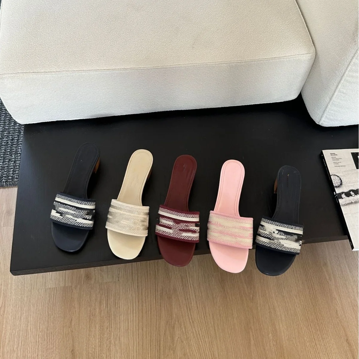 Exquisite Embroidery Slippers Women Peep Toe Knitting Fabric Sandals Lady Chunky Mid Heels D Letter Summer Beach Vocation Shoes