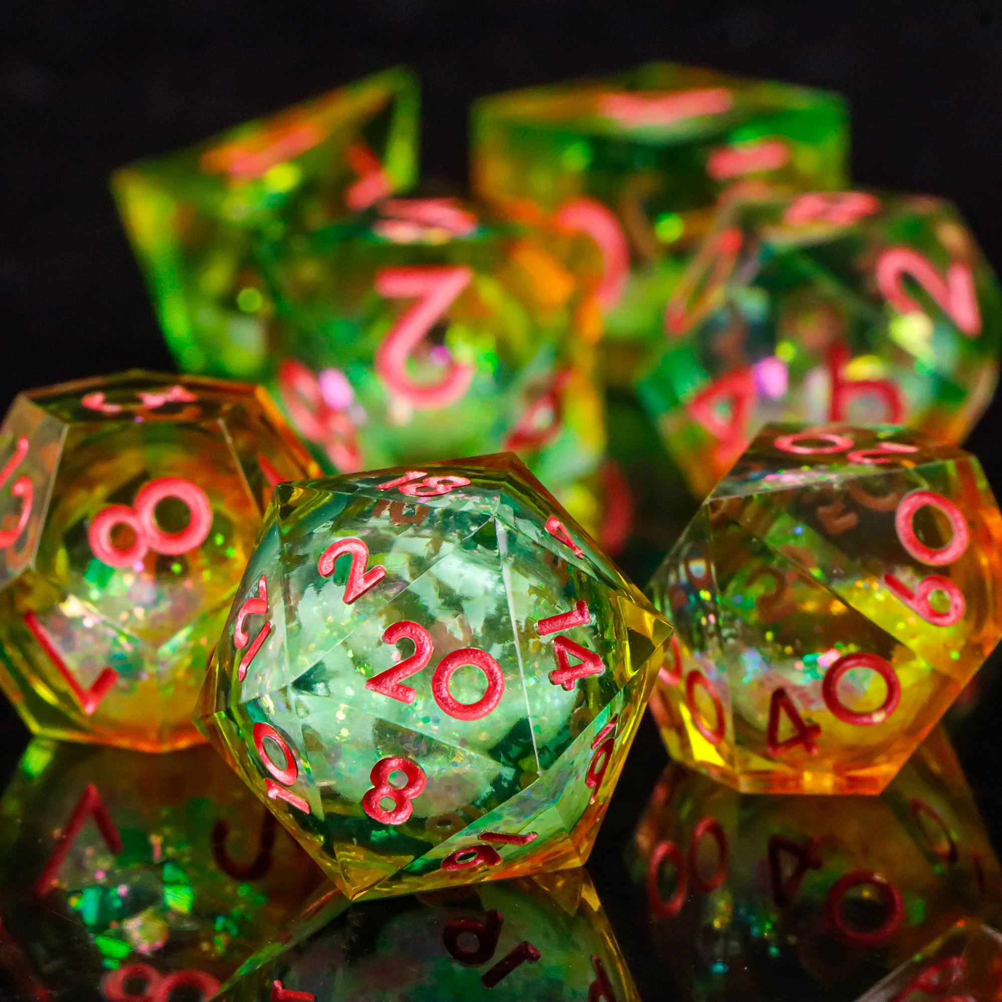 

DND Dice Set 7pcs Quicksand Liquid Core Sharp Edge Handmade D&D Dice Set for Dungeons and Dragons RPG MTG Role Playing Game