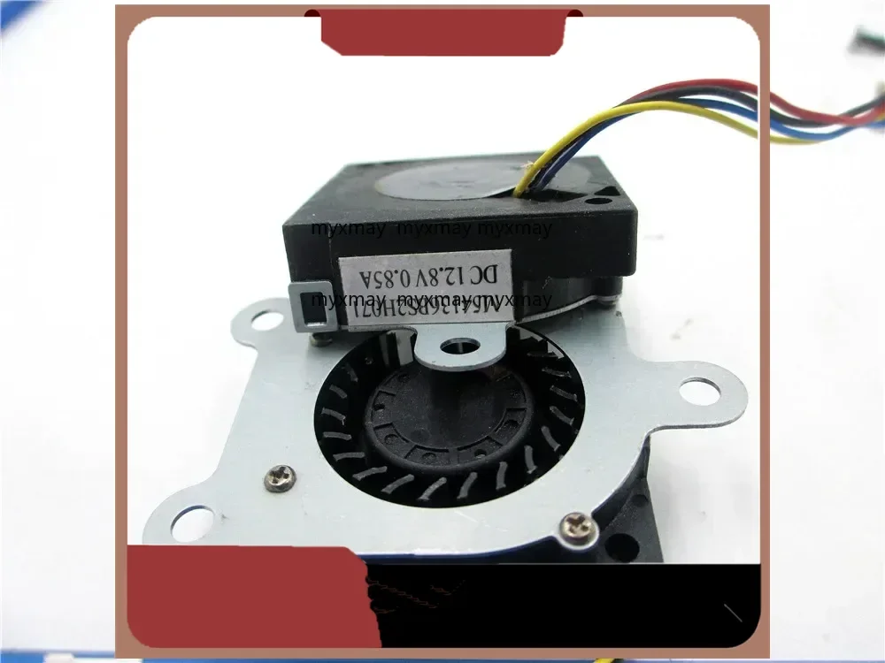 

FAN for M54136BS2H071 12.8V 0.85A JPB0301005HABA01 5V 0.15A 30x30x10MM 4PIN