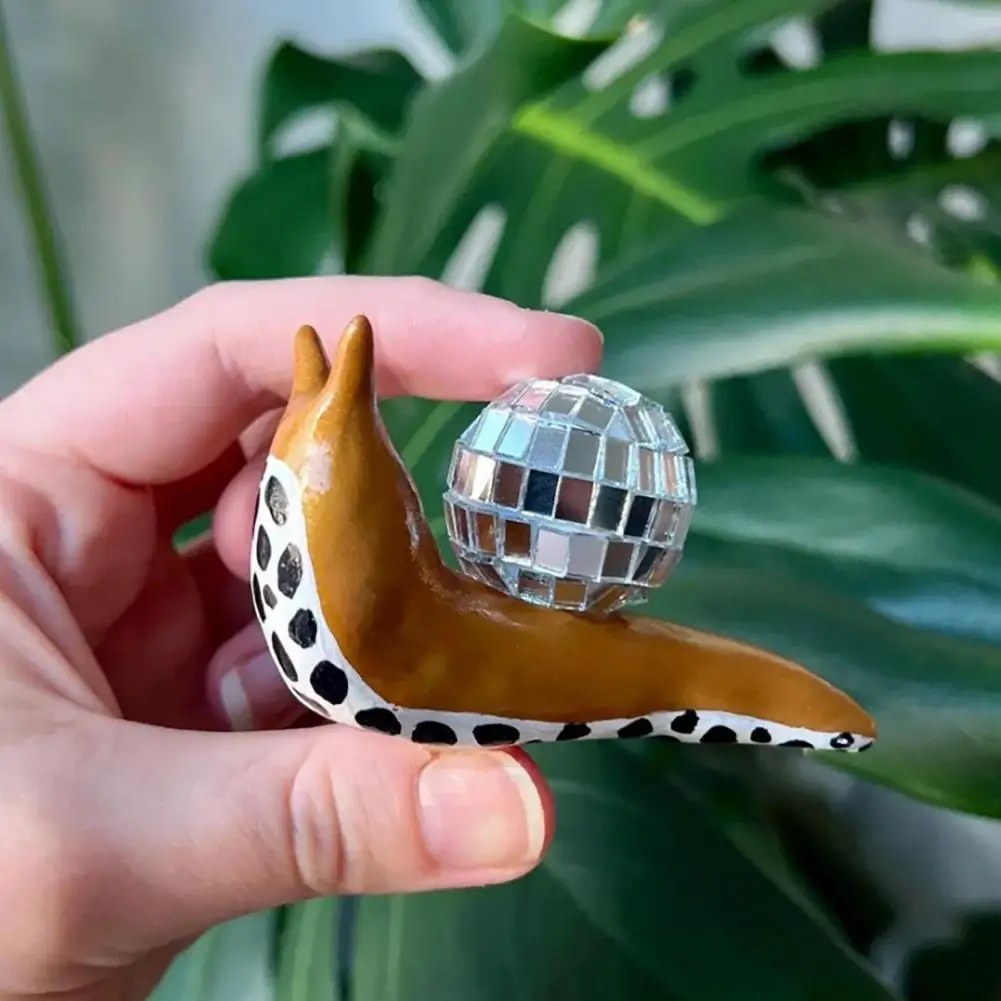 Disco Snail Ball Decoration Colorful Resin Snail Ornament with Reflective Disco Ball for Home Office Desktop Figurine Home Decor