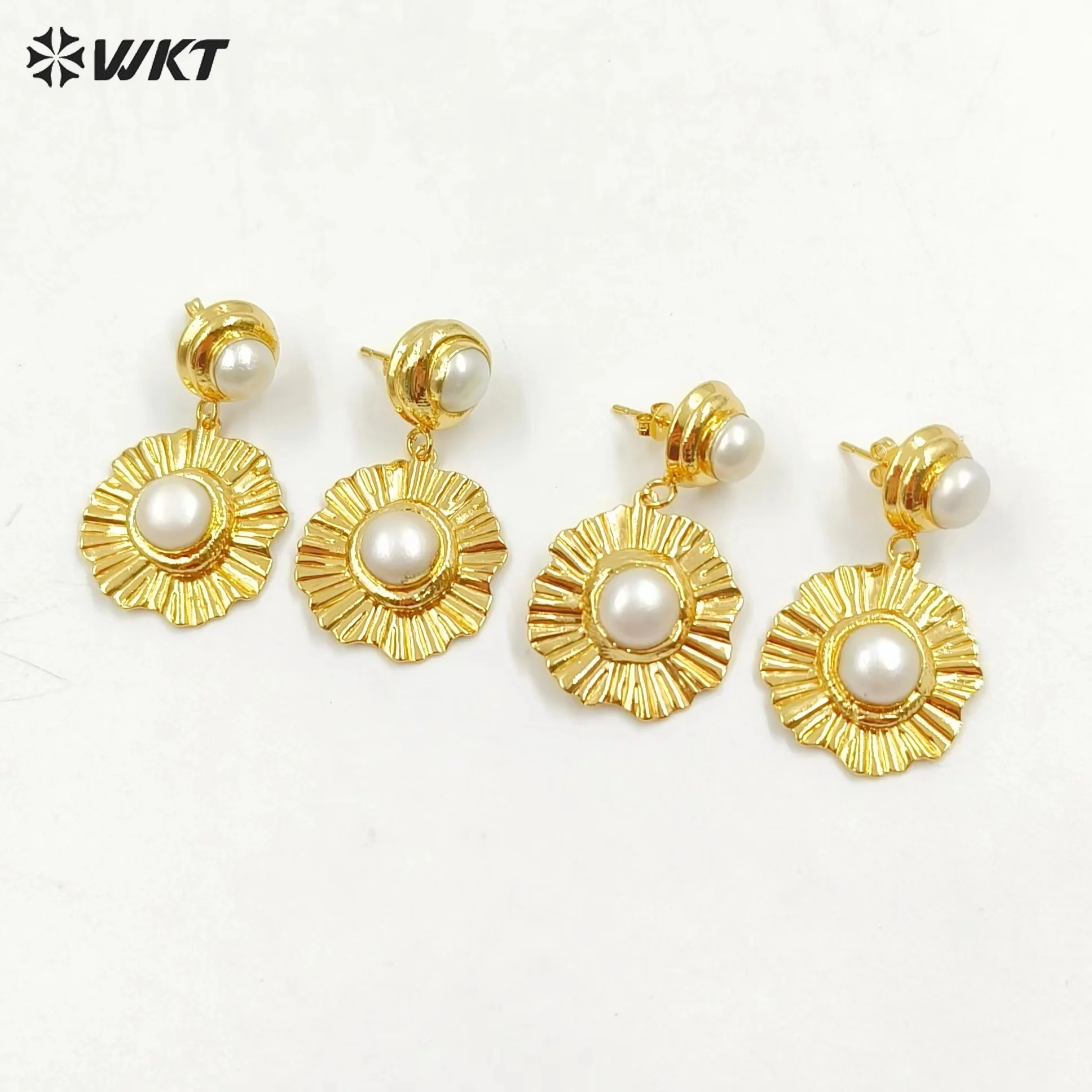 WT-MPE126 WKT New Design Elegant Women 18K Real Gold Plated Fashion Uneven Metal With Natural Pearl Dangle Earrings