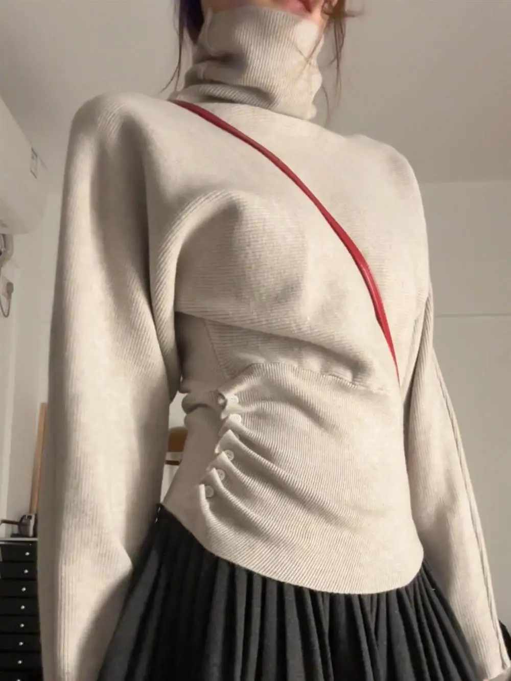 

Женский вязаный свитер с высоким воротником и эффектом утягивания талии, цвет овсянка, для весны, осени и зимы...