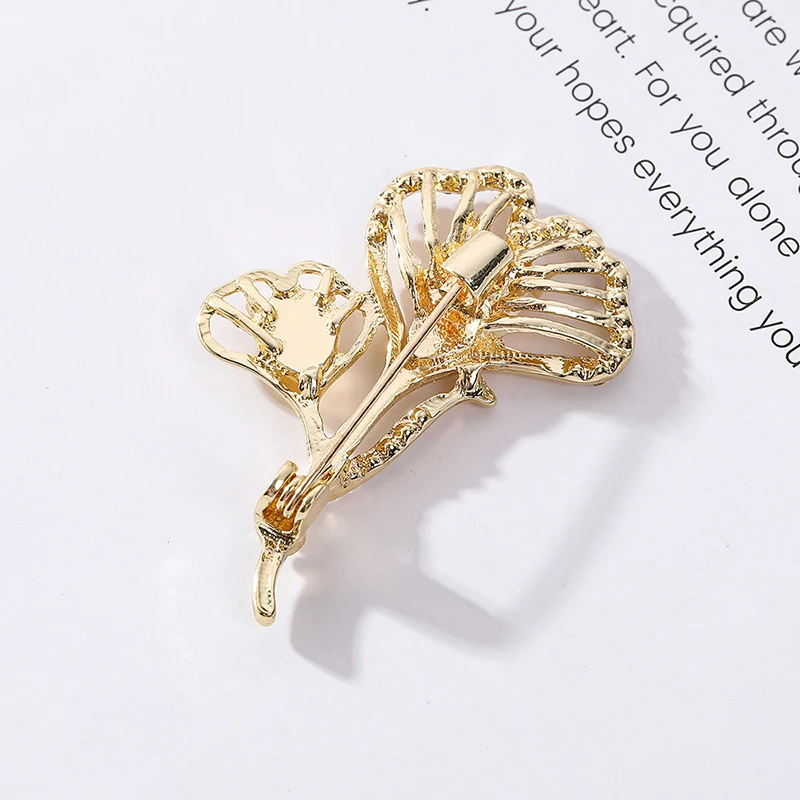 Fashion Temperament Cat Eye Stone Ginkgo Leaf Brooches For Women Clothing Coat Jewelry Accessries