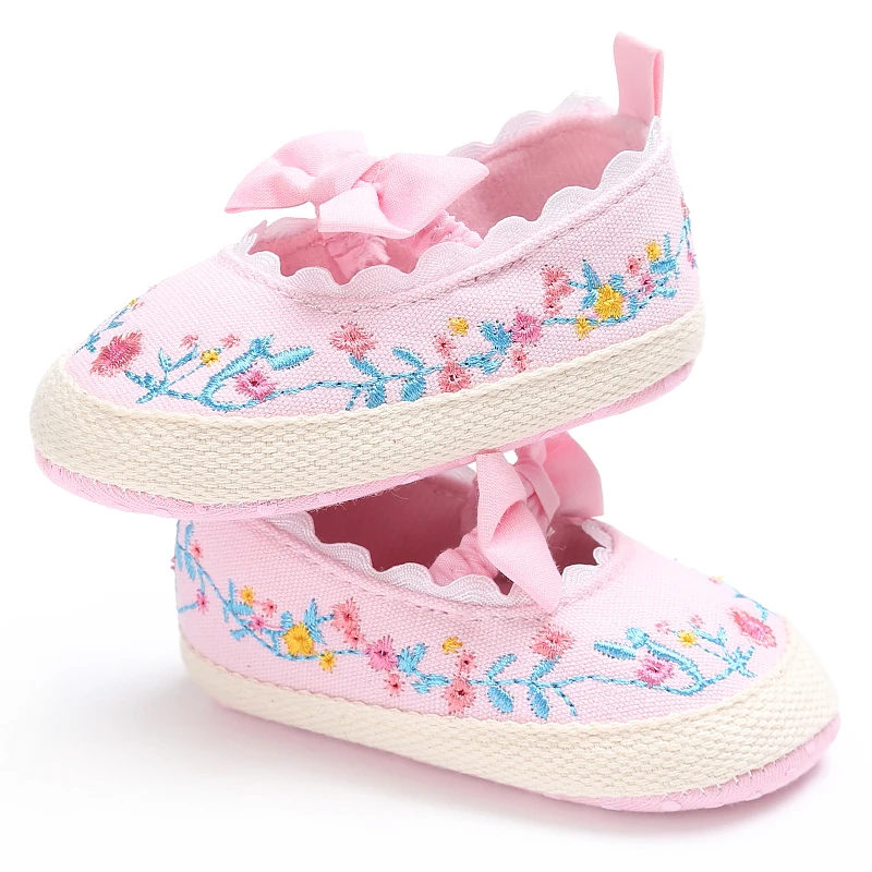 Spring and Autumn Embroidered Princess Shoes Baby Shoes Soft soled Anti slip Sneakers