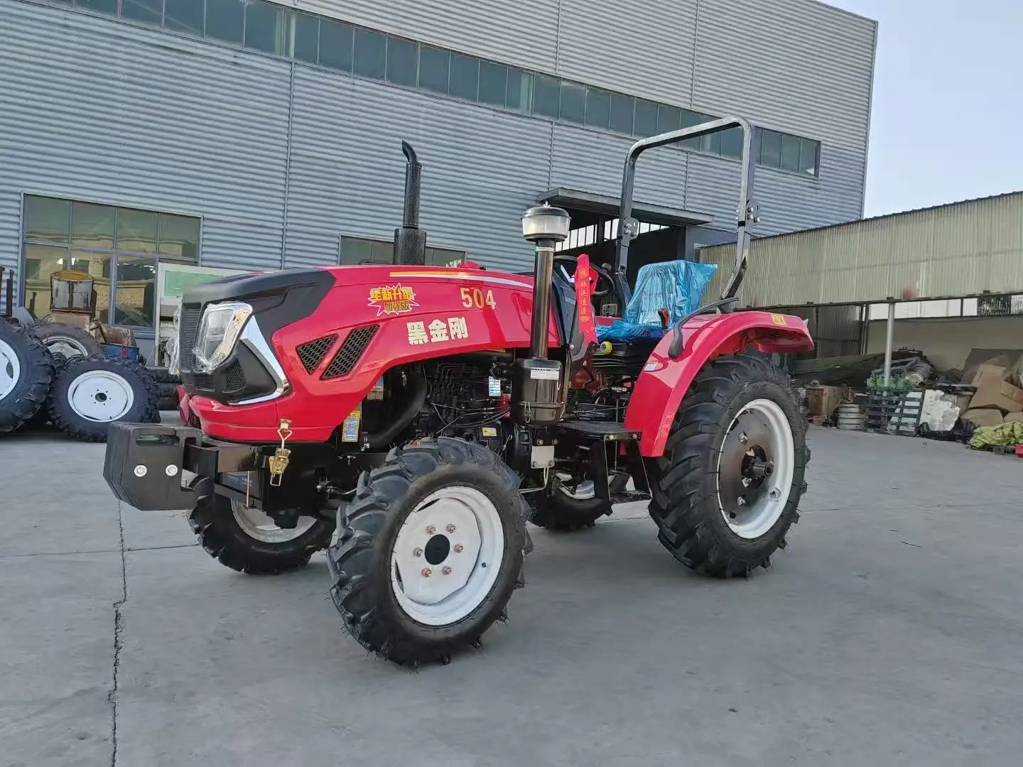 China Manufacturer's Mini 4WD WHEEL Tractor 50HP Farm Accessories with Engine and Gearbox Low Price