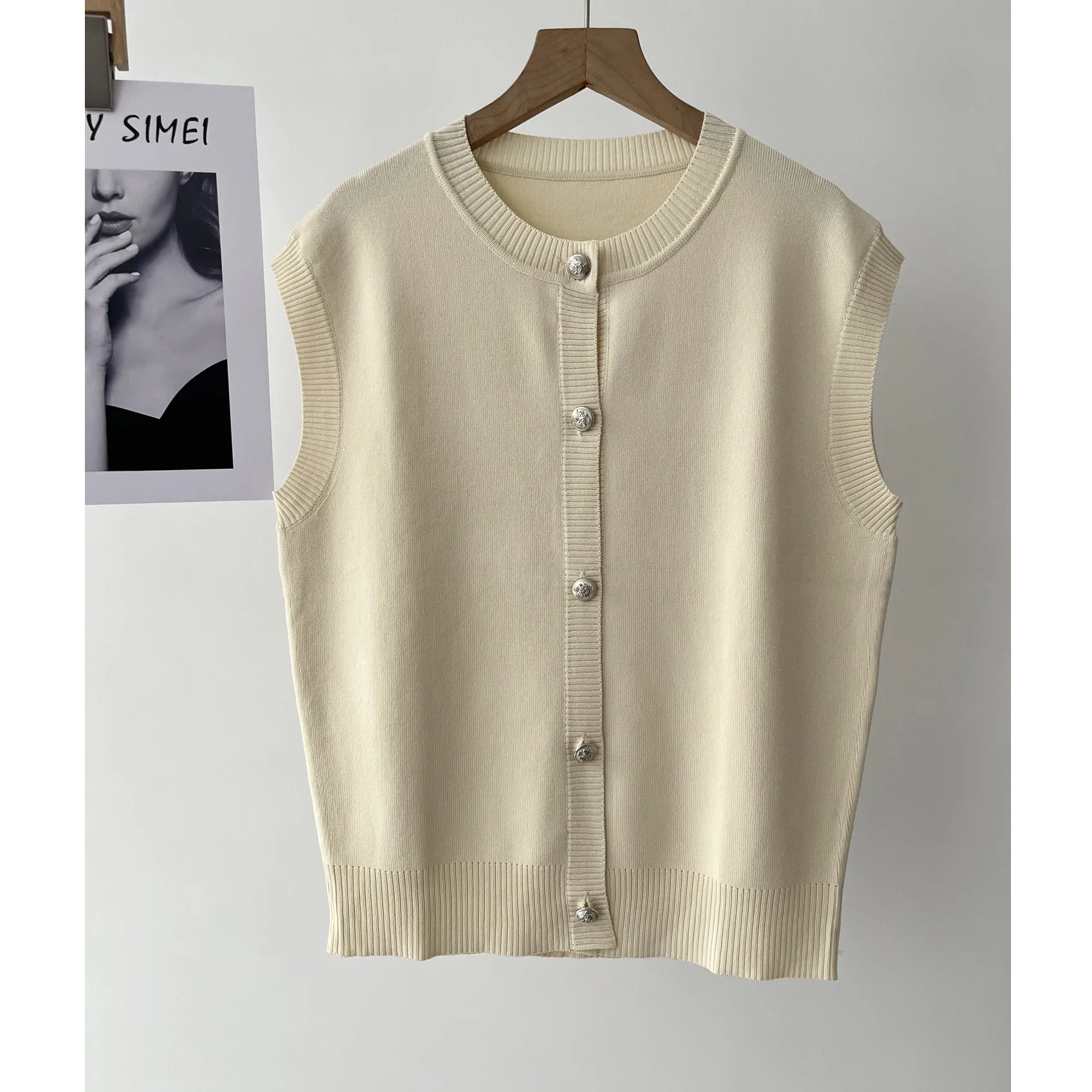 

Women's clothing old money style temperament commuter style round neck single-breasted knitted vest 16a-1483