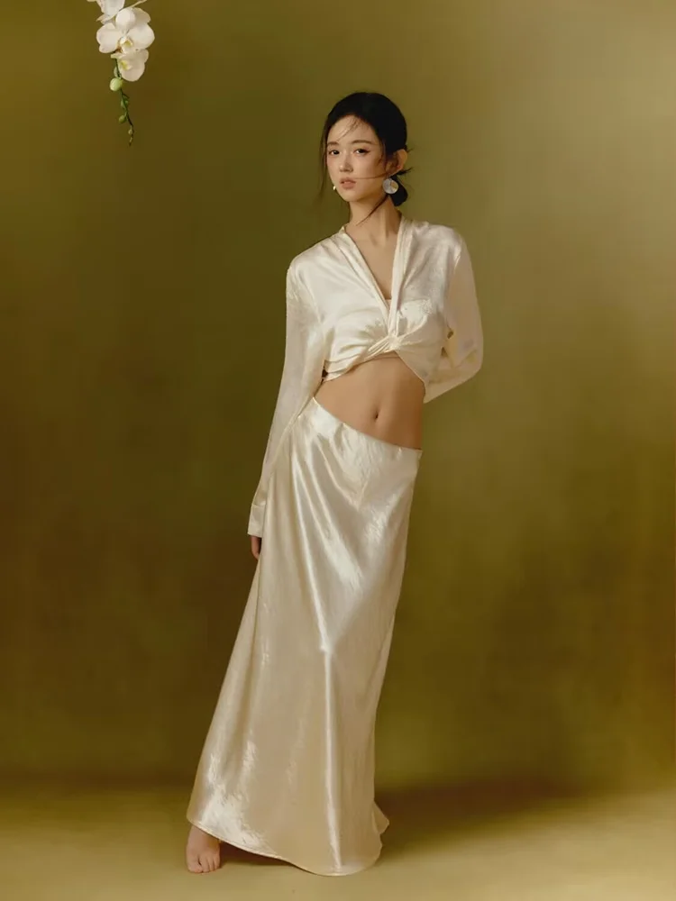 

New Chinese Style Portrait Photography Clothing High-End Feel Studio Art Photo Shoot Traditional National Fashion Ladies' Wear