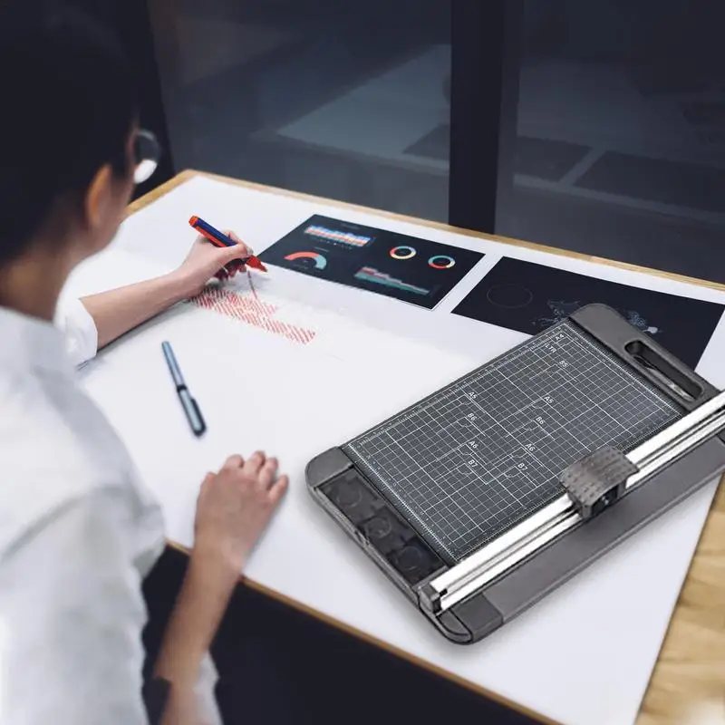 종이 커터 및 트리머 수동 A4 용지 트리머, 회전 블레이드 3 개, 휴대용 종이 슬라이서, 사진 라벨 카드 스톡 방지