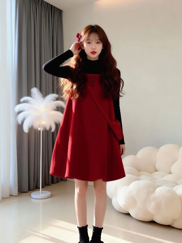 

Red Long Sleeve Vest Dress Two-Piece Set New Year Atmosphere Fashion Inner Wear Base Shirt Spring 2026 Black Base Layer Top