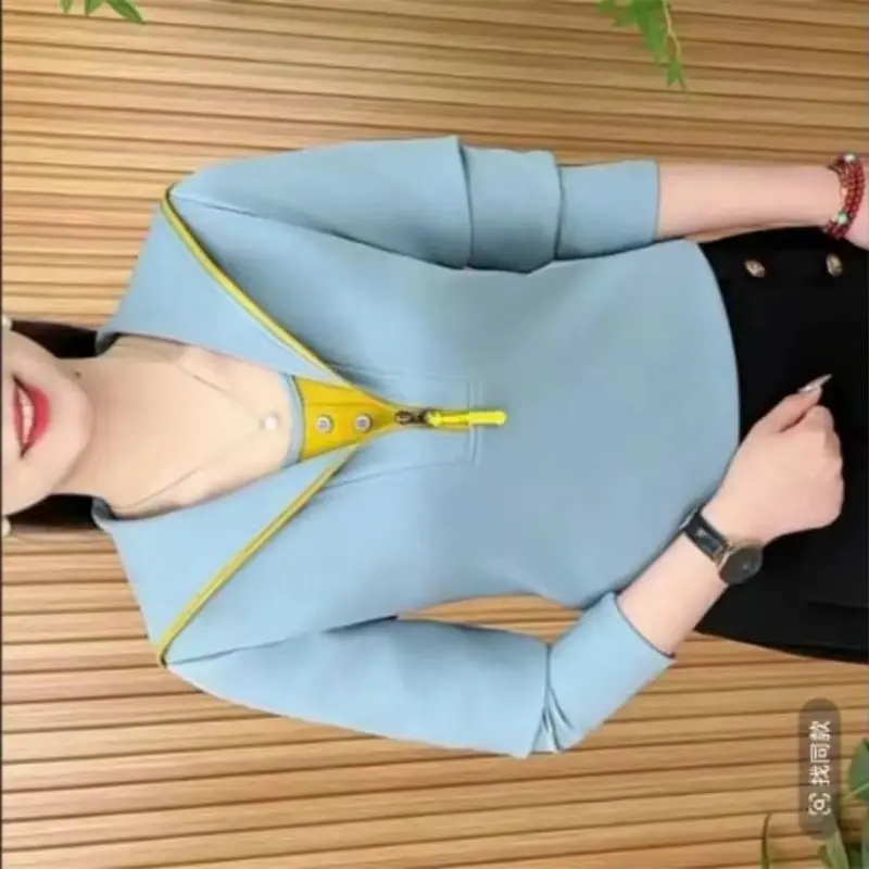 

Spring And Summer New Women's Fashion 2025 Joker Slimming Fake Two-Piece Bottoming Shirt Long Sleeve Temperament T-Shirt