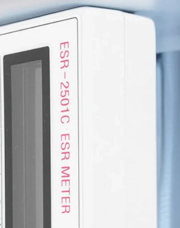 

Комплект тестеров ESR2501C: измеритель ESR/DCR конденсаторов в цепи с тестовыми проводами и зажимами для тестирования электрических цепей и аккумуляторов