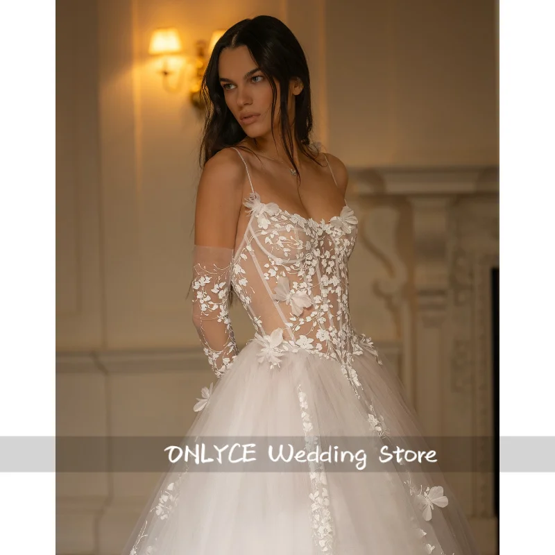 2026 Charming Lace Appliques 3D Butterfly Wedding Dress Illusion Applique Spaghetti Straps Bridal Gown 2025 Customized