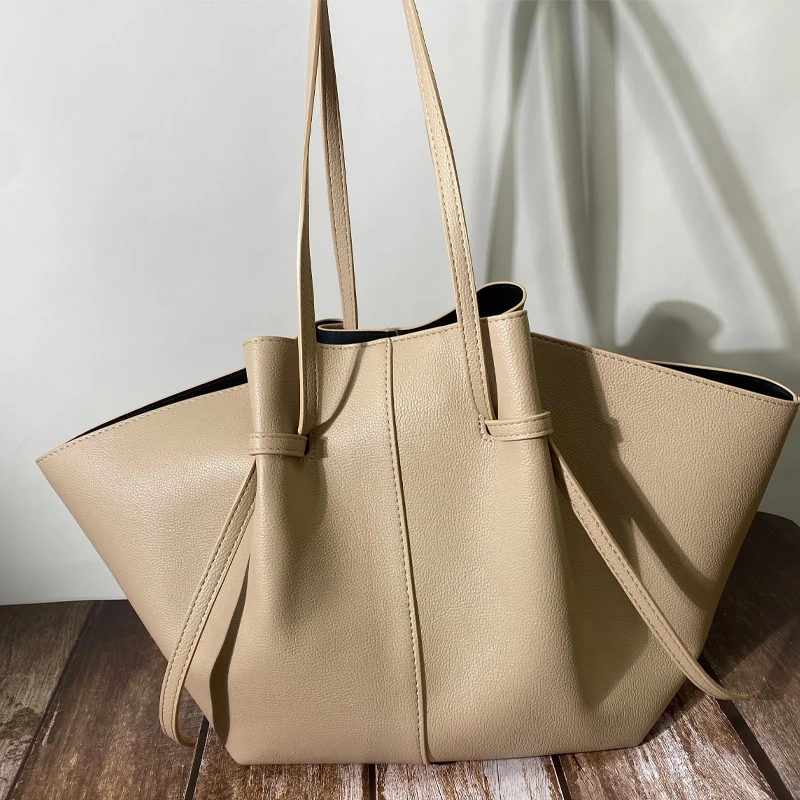 

2025 new high-quality leather large capacity tote bag for women luxury designer one-shoulder handbags trend brand crossbody bag