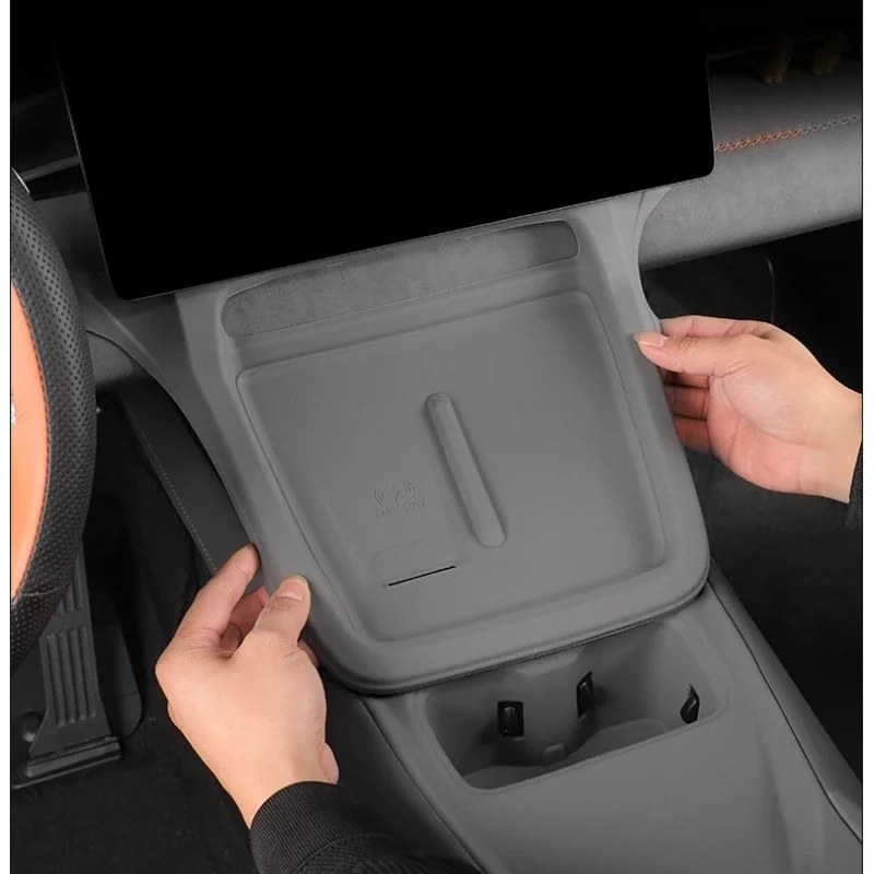 

For Changan DEEPAL S05 Wireless Charging Pad Interior Modification Water Cup Silicone Non-slip Pad Auto Parts Car Accessories