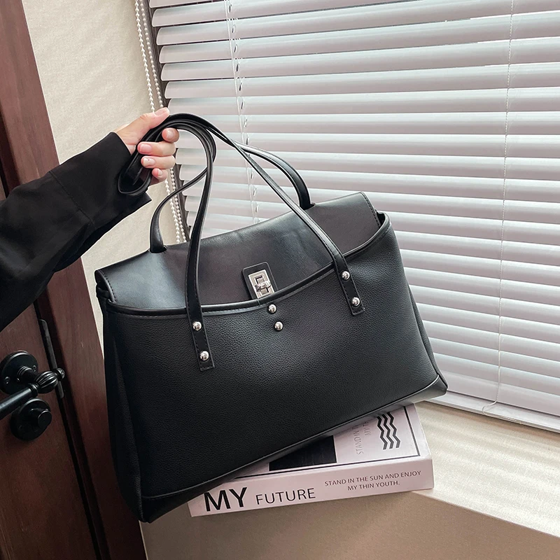 

Модная женская сумка-мессенджер из прочной кожи, дизайн через плечо люксового бренда для городских приключений