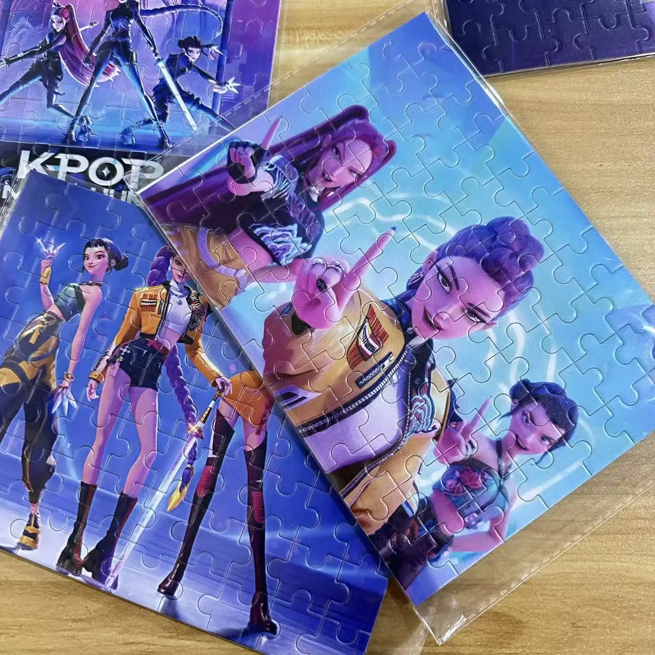 

Аниме-атрибутика K-Pop: головоломка «Охотник на демонов» — модель-конструктор K-Pop Devil Hunter Rumi Mila Zoe