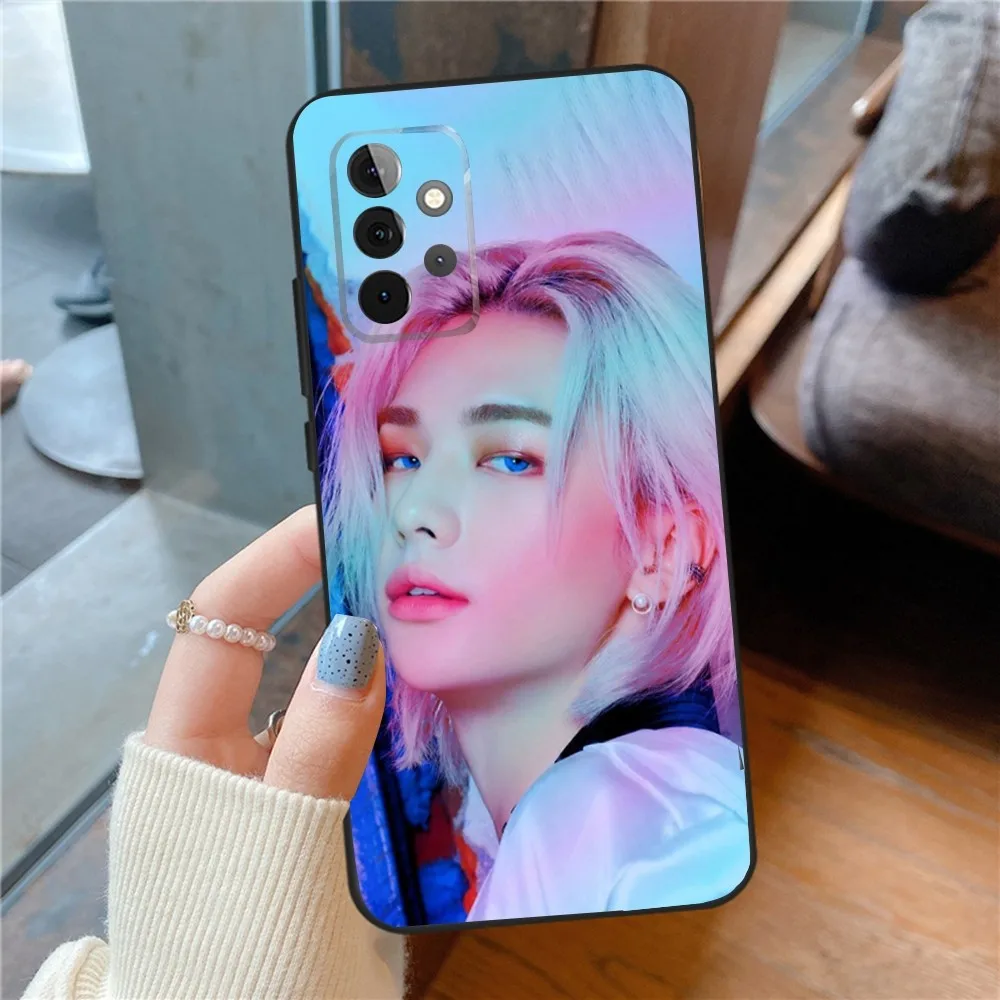 Kpop H-Hyunjin Phone Case For SamsungS24,23,22,21,S20 ,Pro10,S30Plus,S9,20lite Ultra Black Cover