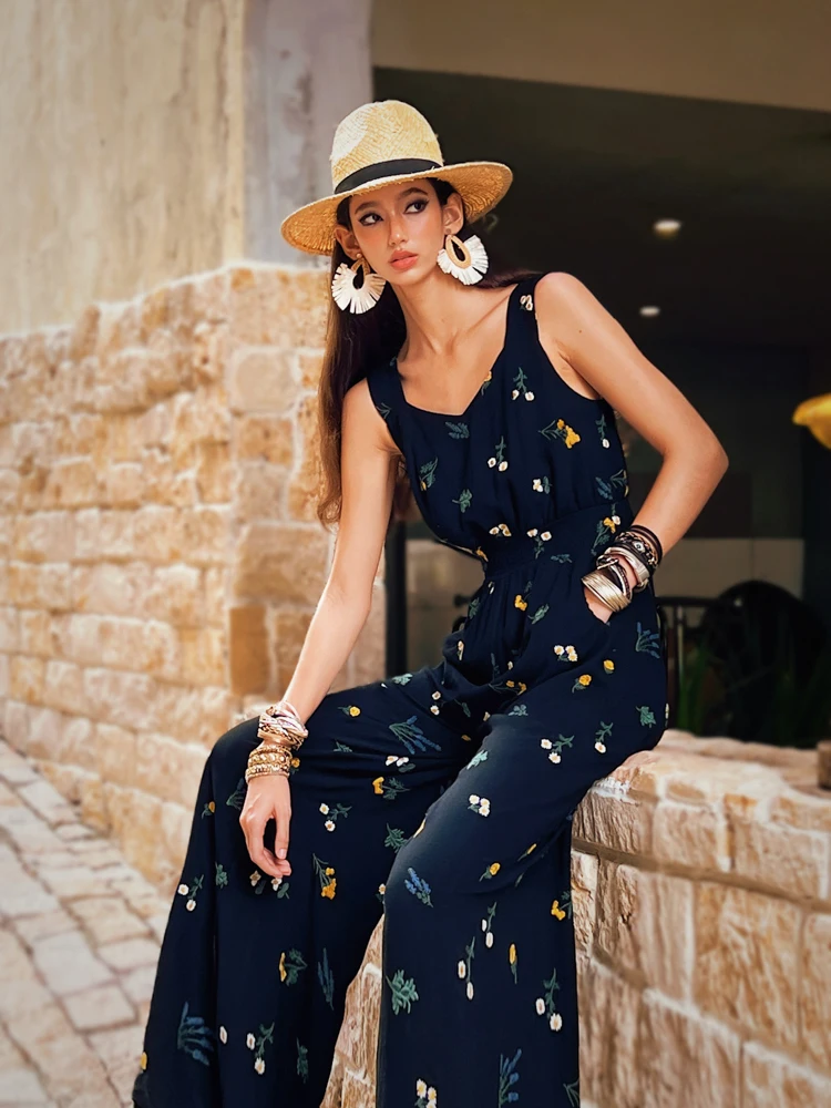 

Holiday style black embroidered loose jumpsuit women's mopping wide-leg pants 2025 summer jumpsuit new Dabuwawa DM2AJP002