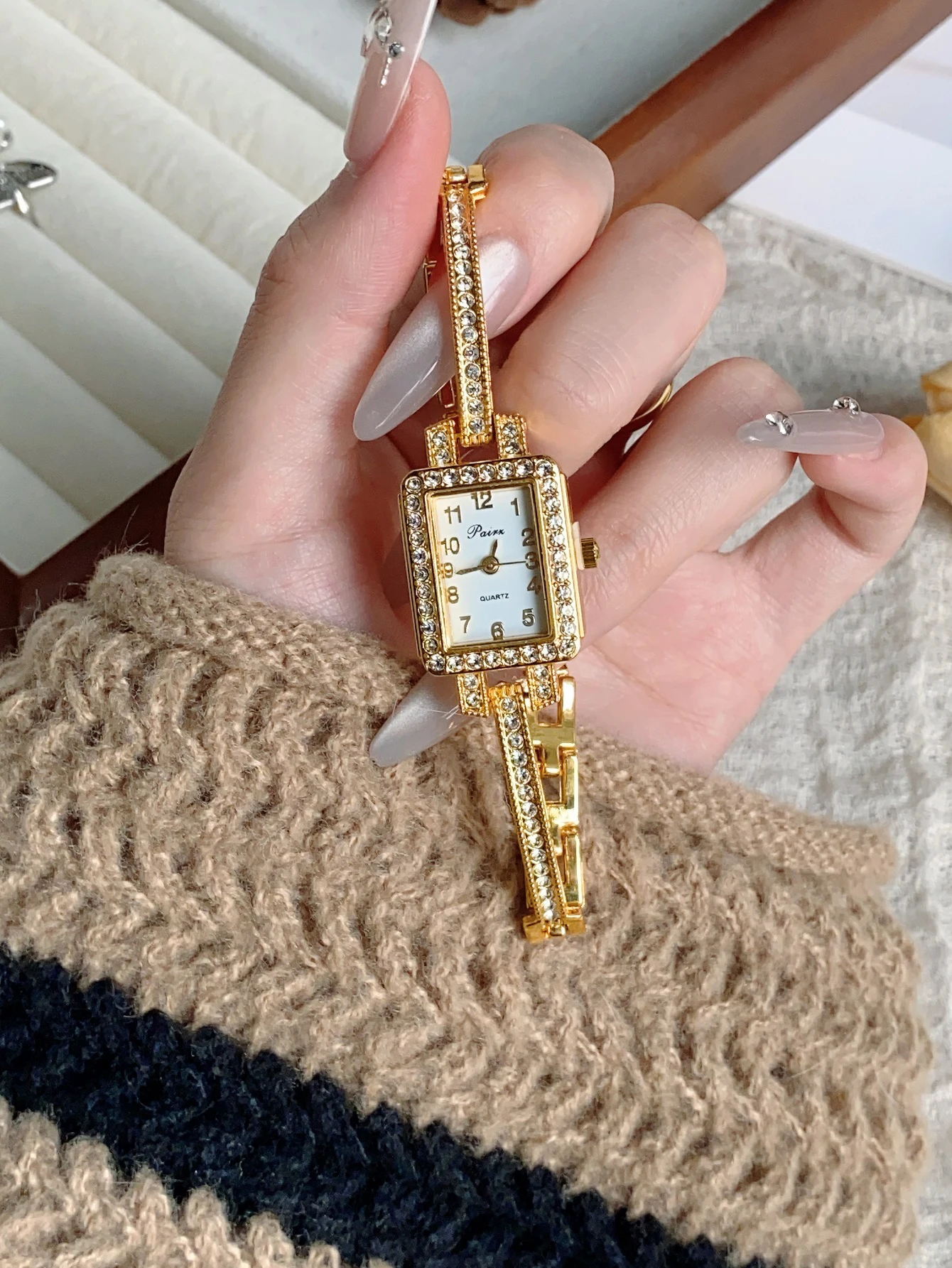 Minimalist Niche Women\'s Quartz Wrist Watches Small Dial Fashionable Exquisite Quartz Watch for Women
