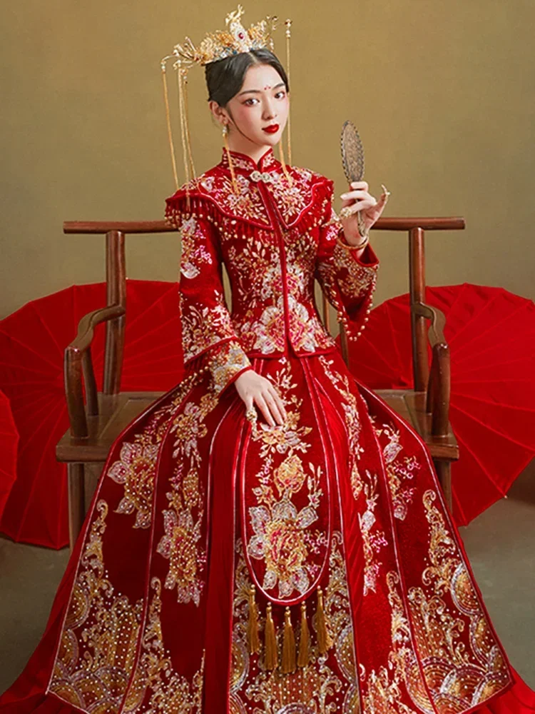 Gorgeous Golden Red XiuHe Suit Traditional Chinese Style Women Wedding Dress Diamonds Decorate Three-quarter Sleeves Bride Set