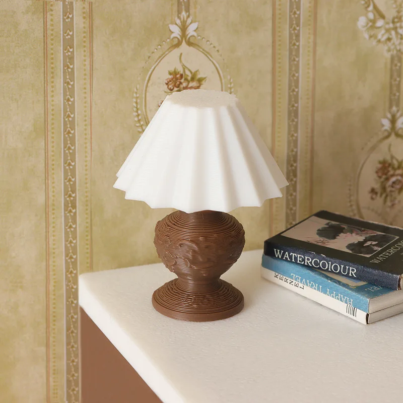12 Scale Dollhouse Mini Vintage Table Lamp,Miniature Bedside Night Light Model,Doll House Furniture Accessory for Diorama Scene