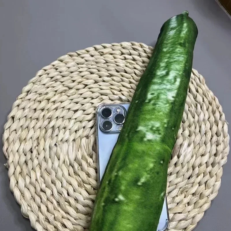 Zabawne i realistyczne etui na telefon w kształcie 3D ogórka, odpowiednie dla iPhone 18, 17, 16, 15, 14, 13, 12, Pro Max. Brzydkie etui na telefon do żartów — zdjęcie produktu 4