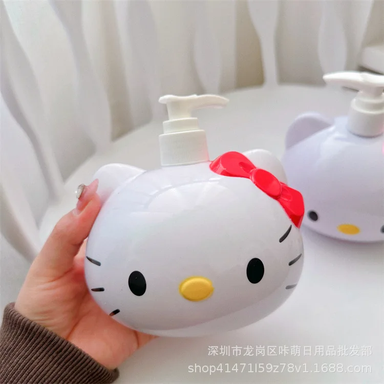 400ML Kawaii Sanrio Lotion Bottle Anime Hello Kitty Large Capacity Shampoo Storage Cartoon My Melody Hand Sanitizer Container