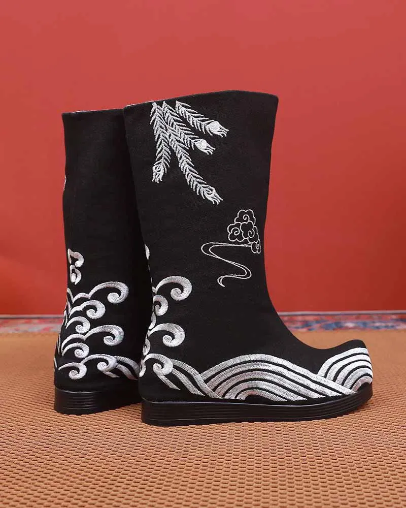 Chinese Hanfu Soap Boots Black and White Mid-Calf Boots with Crane Pattern Chinese Hanfu Soap Boots Men Vintage Embroidered Black White  main image 4