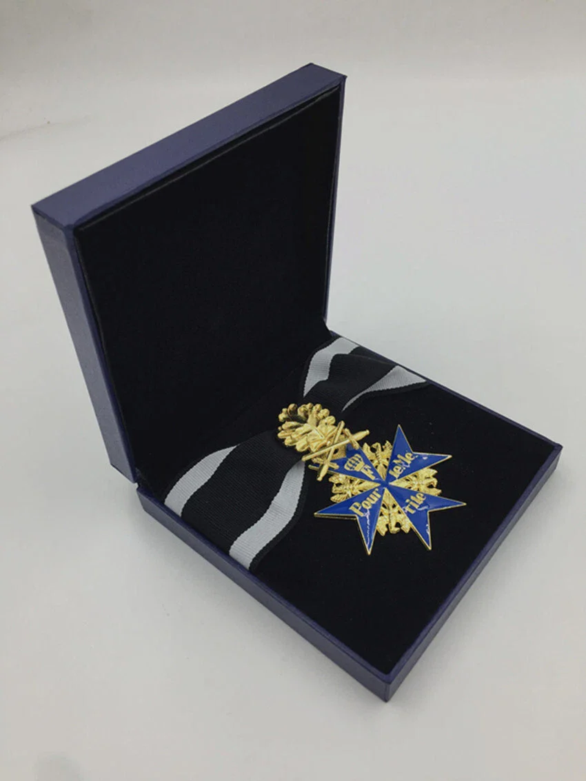 WW1 German Army Blue Max Cross Medal Oak Leaves Badge Metal Pin with Ribbon Reproduction Historical Military Collectible