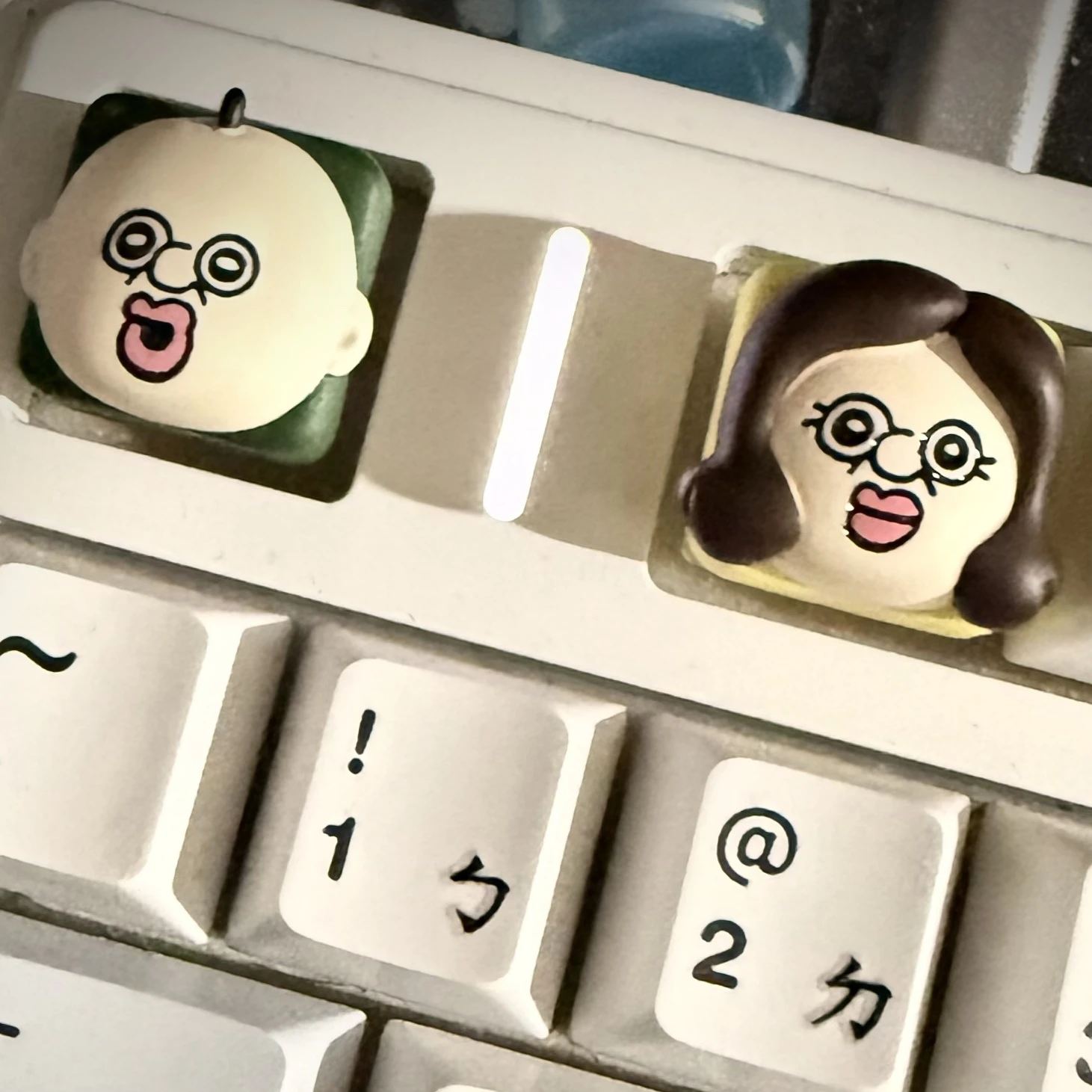 أغطية مفاتيح Lobo Peripherals 『ОКСКСВКСНКСН كيكابس رسوم متحركة شخصية من الراتنج مضحك أحمق أغطية مفاتيح فردية متقاطعة ملحقات لوحات المفاتيح العالمية