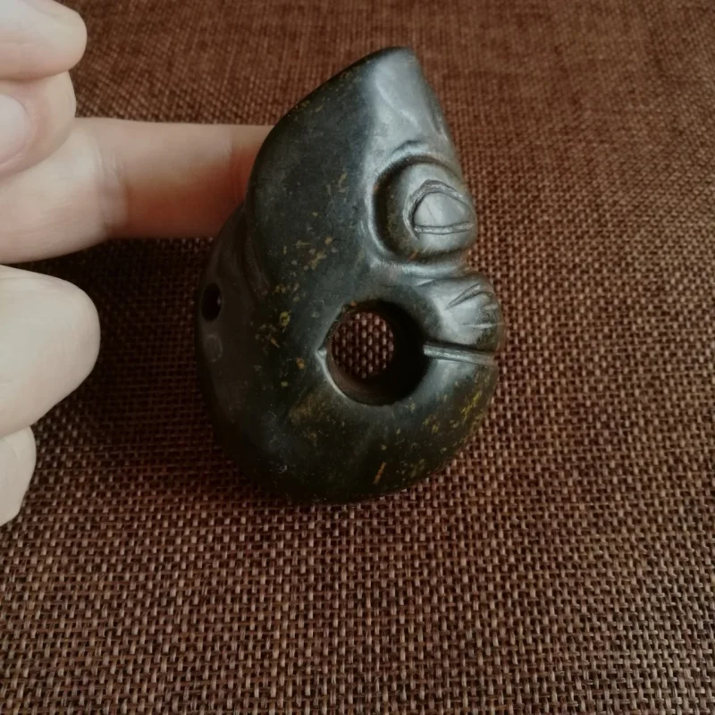 Antique Miscellaneous Gaogu Jade Red Mountain Culture Ancient Jade Old Jade Meteorite Jade Dragon Sky Iron Black Leather Jade Pe